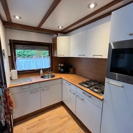 Chalet In Bosrijke Omgeving Op Chaletpark Kempenbos Naast Duc De Brabant Voor 2-3-4-5 Personen