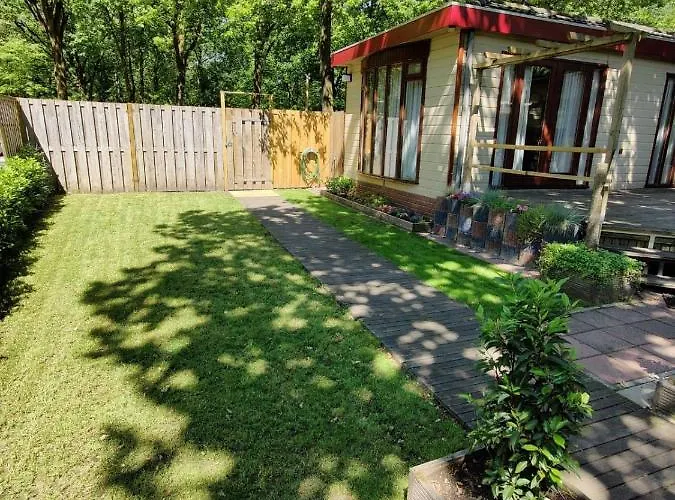 Chalet In Bosrijke Omgeving Op Chaletpark Kempenbos Naast Duc De Brabant Voor 2-3-4-5 Personen * 迪森