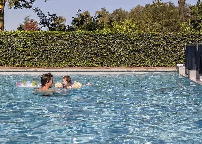 Chalet In Bosrijke Omgeving Op Chaletpark Kempenbos Naast Duc De Brabant Voor 2-3-4-5 Personen * 迪森