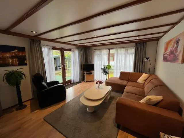 Chalet In Bosrijke Omgeving Op Chaletpark Kempenbos Naast Duc De Brabant Voor 2-3-4-5 Personen * 迪森