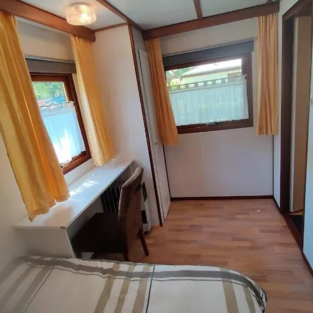 Chalet In Bosrijke Omgeving Op Chaletpark Kempenbos Naast Duc De Brabant Voor 2-3-4-5 Personen 木屋 迪森