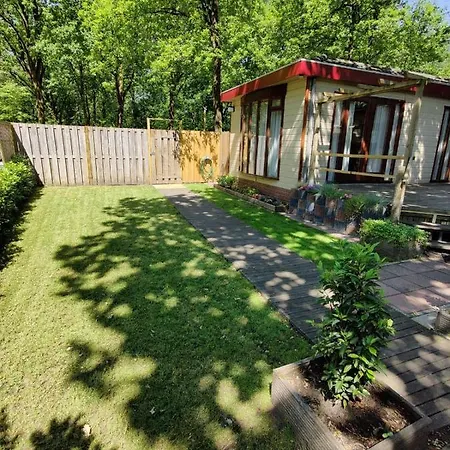 Chalet In Bosrijke Omgeving Op Chaletpark Kempenbos Naast Duc De Brabant Voor 2-3-4-5 Personen * 迪森
