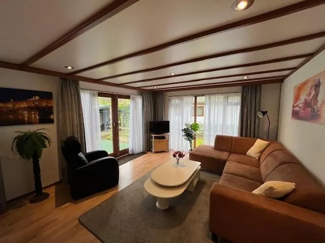 샬레 Chalet In Bosrijke Omgeving Op Chaletpark Kempenbos Naast Duc De Brabant Voor 2-3-4-5 Personen 디센